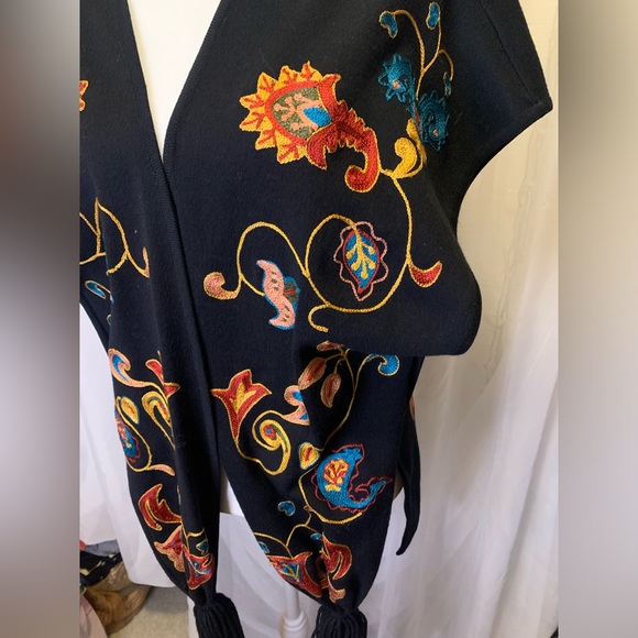 Andrea Jovine 100% Wool Embroidered Cardigan - Picture 3 of 7